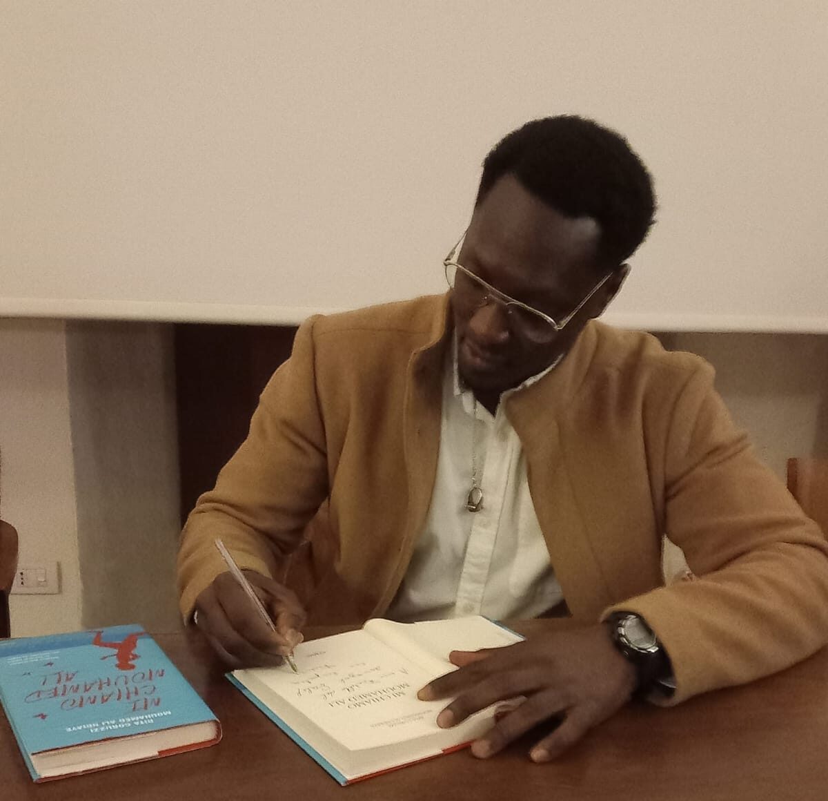 A Lavis La Presentazione Del Libro Di Mouhamed Al Campione Di Pugilato