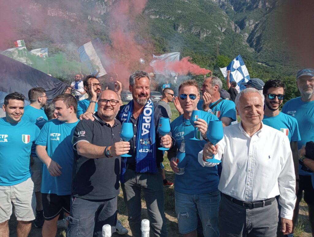 Festa Scudetto di Trento Partenopea, il brindisi con sindaco e assessore