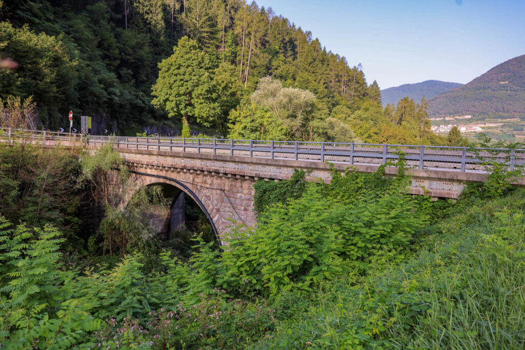 Il ponte (Foto di Juliet Astafan)