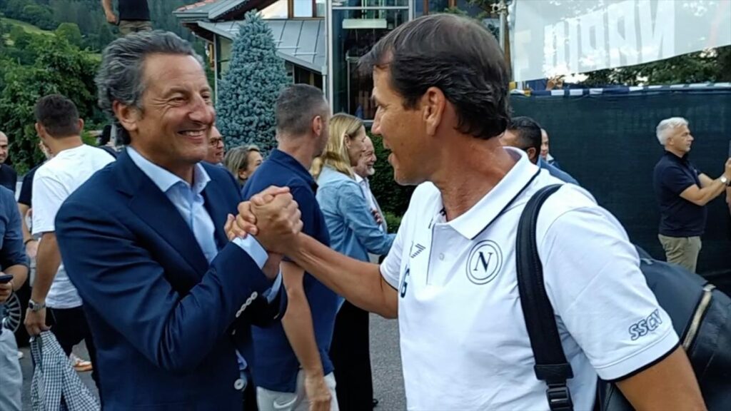 Il saluto fra Maurizio Rossini e Rudi Garcia (Foto Nicer)