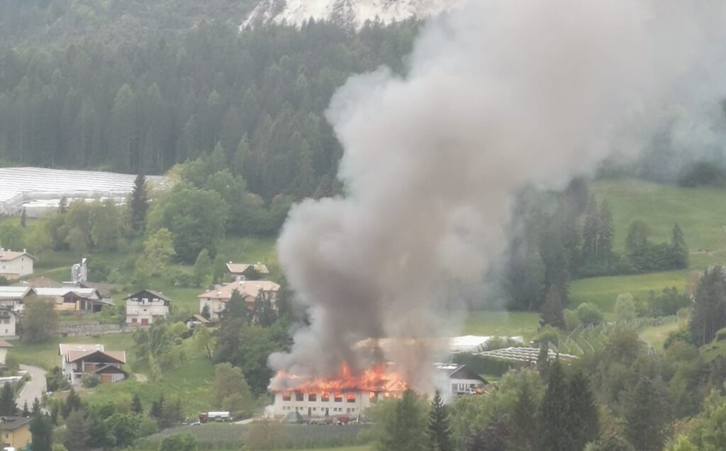 Incendio Castelfondo