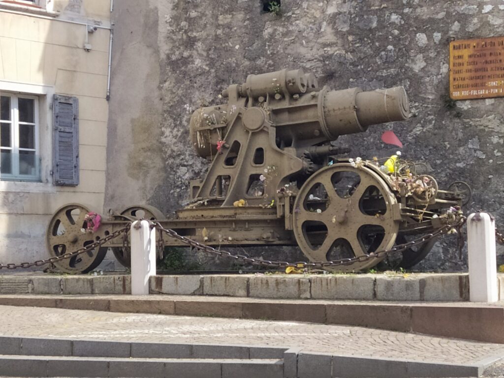 Rovereto, cannone da restaurare