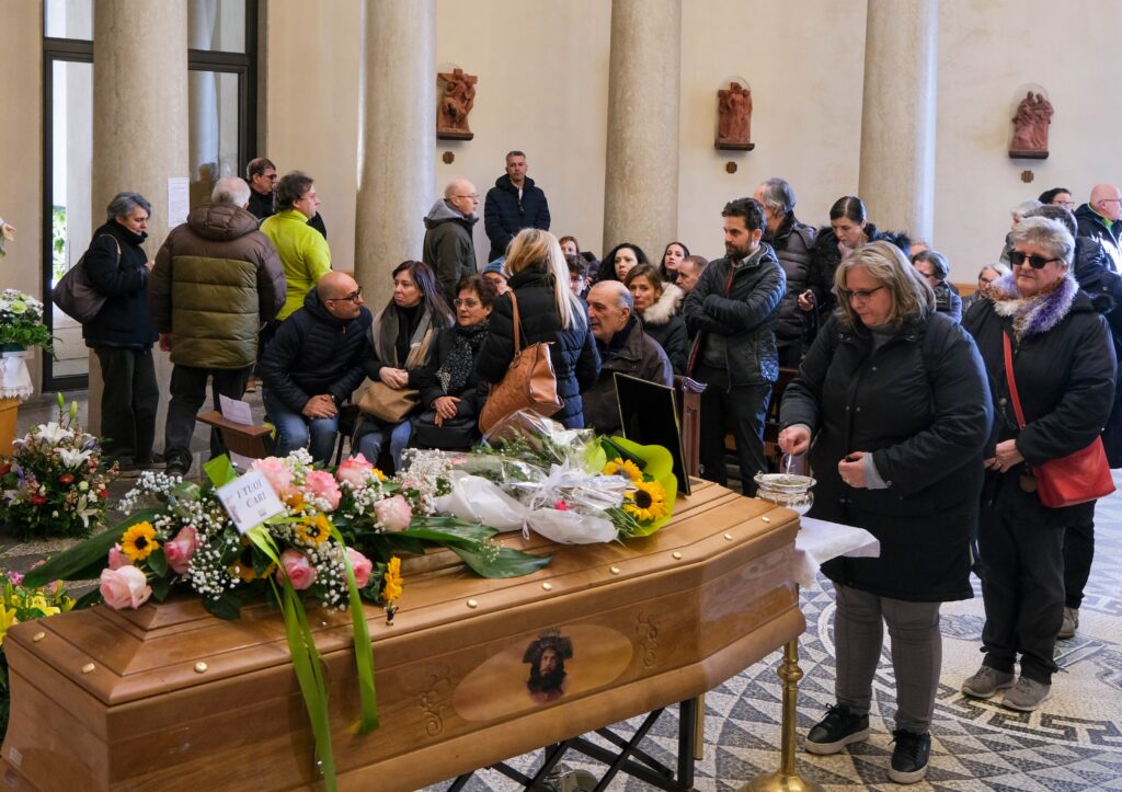 L'addio commosso a Maria Panico: «Mary era un angelo e ora volerà verso la  sua Puglia»